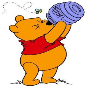 pooh olhando dentro pote mel